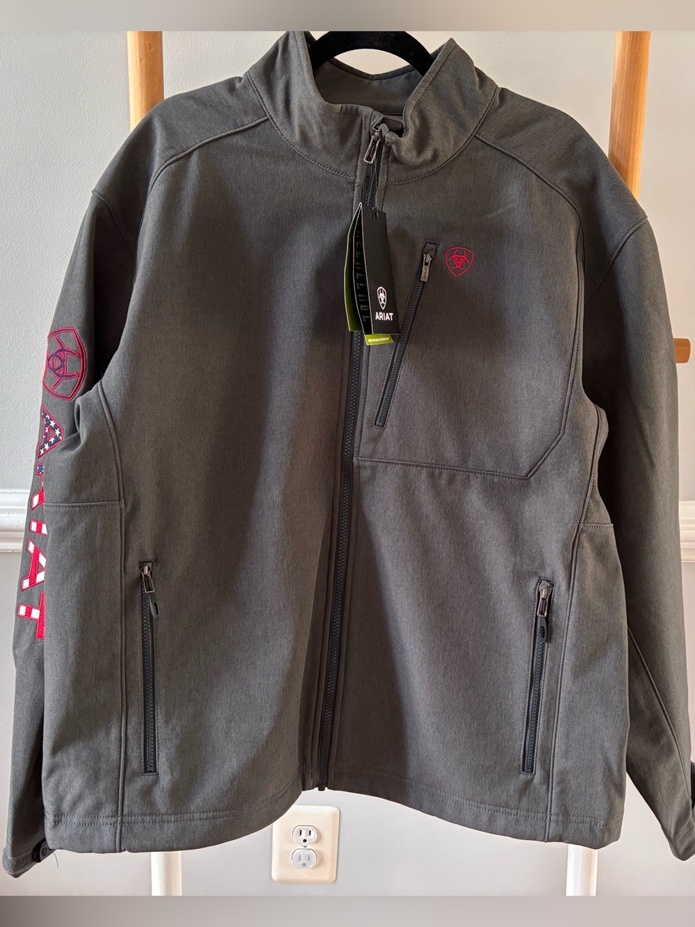 Ariat Logo 2.0 Softshell Jacket Charcoal Americana. XL-Tall